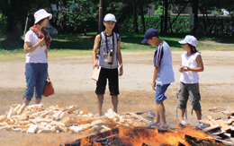 写真：昨年の野焼き風景